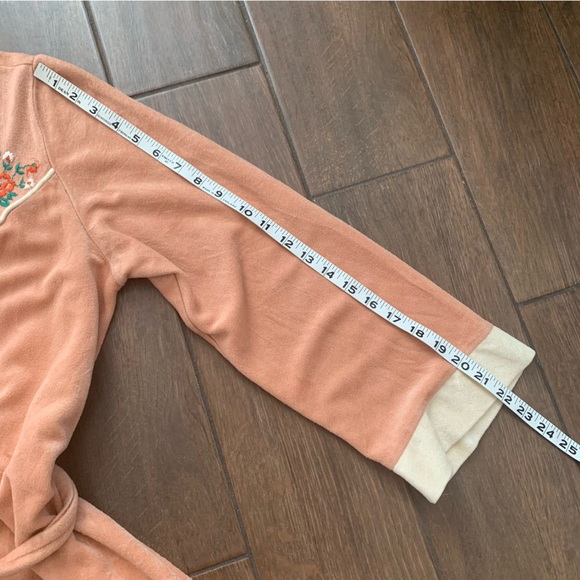 Vintage Montgomery Ward Robe with Embroidered Floral Decor size L - Picture 4 of 8